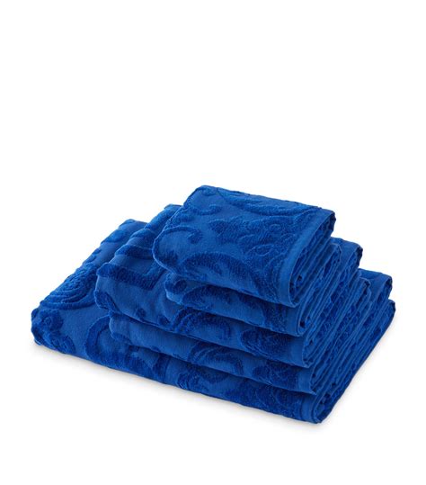 dolce gabbana towel sets.